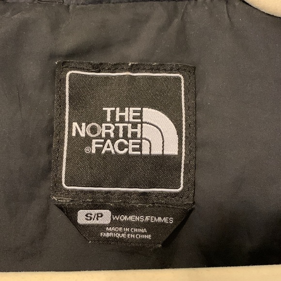 North Face Primaloft Zip Up Vest - Picture 3 of 4